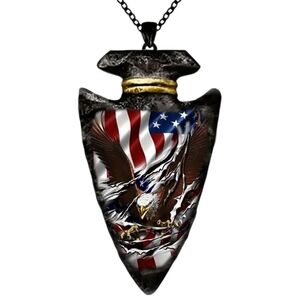 Battle Eagle American Stars & Stripes Flag Arrowhead‎ Pendant Chain Necklace